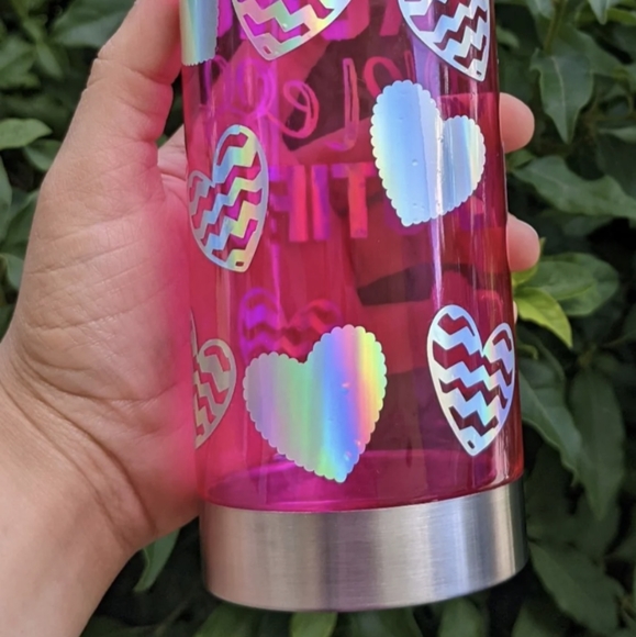 Pink Personalized 22oz. BPA FREE Holographic Heart Design Water Bottle - Picture 9 of 10